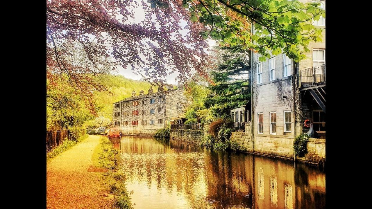 4 Bedroom Period Townhouse In The Heart Of Hebden 海伯敦桥 外观 照片