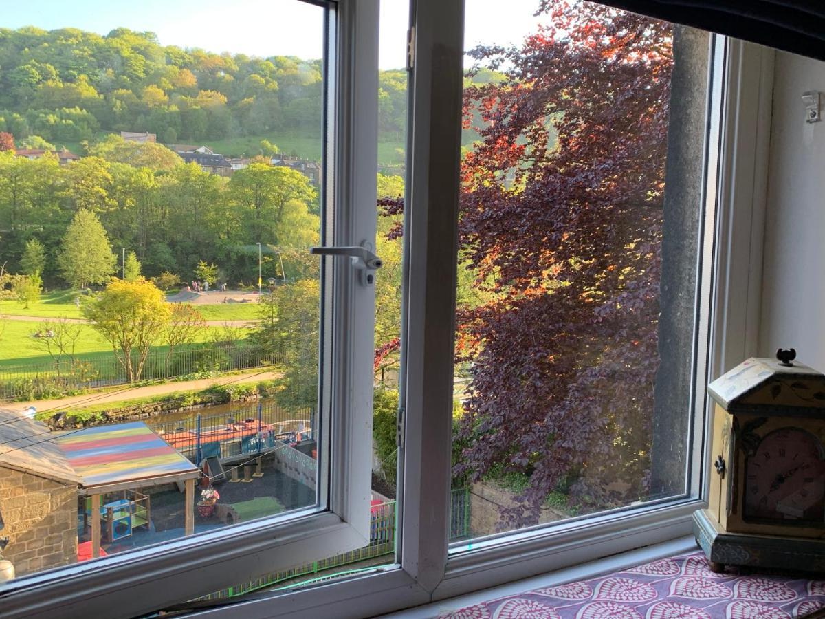 4 Bedroom Period Townhouse In The Heart Of Hebden 海伯敦桥 外观 照片