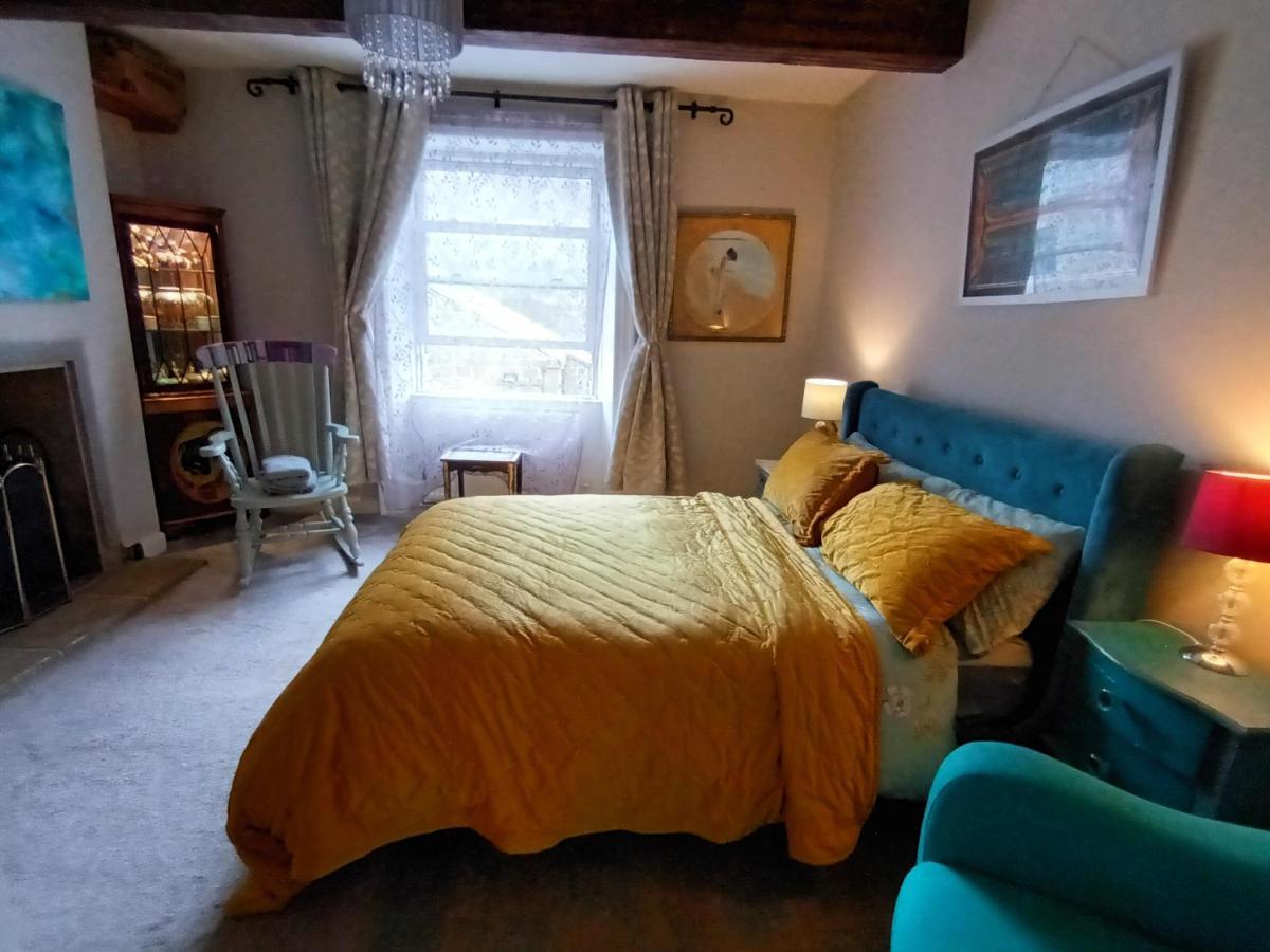 4 Bedroom Period Townhouse In The Heart Of Hebden 海伯敦桥 外观 照片