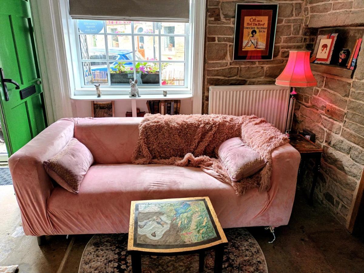 4 Bedroom Period Townhouse In The Heart Of Hebden 海伯敦桥 外观 照片