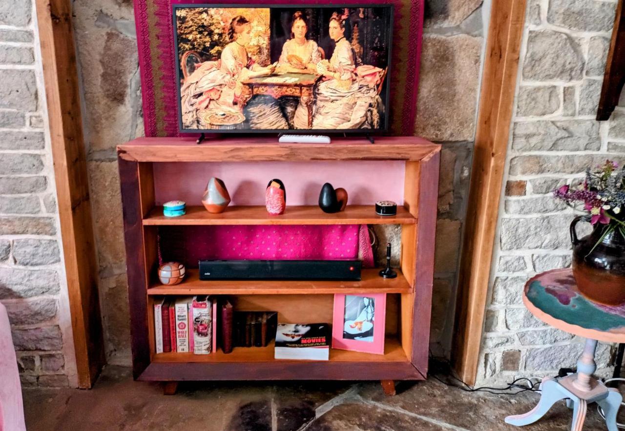 4 Bedroom Period Townhouse In The Heart Of Hebden 海伯敦桥 外观 照片